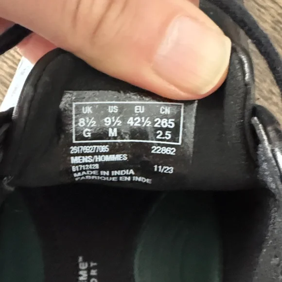 Clarks Black Leather Oxfords for Men - Picture 7 of 7